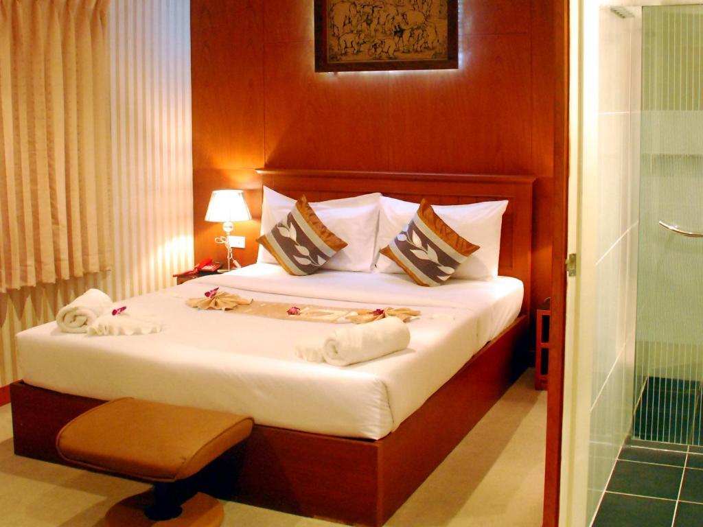 Palm Beach Hotel Phuket Patong Room photo